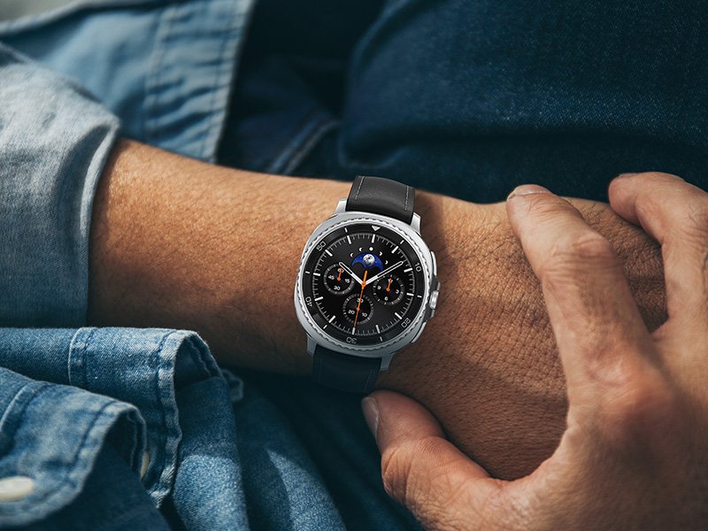Samsung Galaxy Watch8 Classic - Image 3
